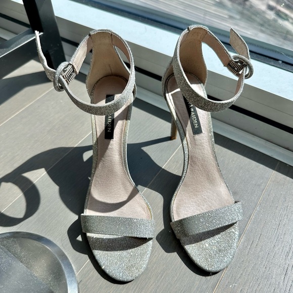 Ava & Aiden silver sparkly high heels, size 7 - Picture 1 of 4